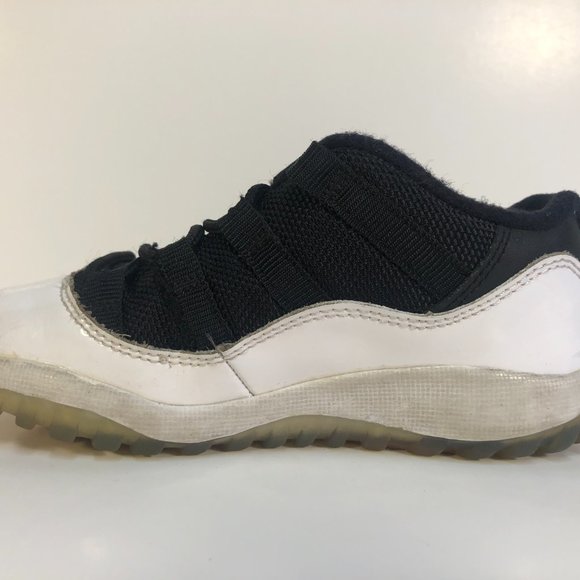 Air Jordan Retro XI 11 Low Tuxedo 2013 505836-110 Black/White Toddler 9C No Box - Picture 8 of 9